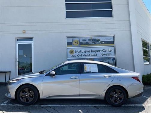 2021 Hyundai ELANTRA SEL