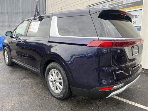 2024 Kia Carnival LX