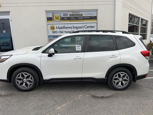 Crystal White Pearl 2020 Subaru Forester Premium