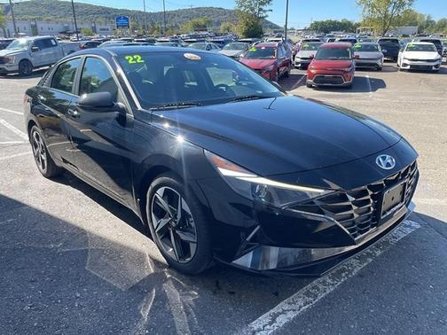 2022 Hyundai ELANTRA SEL
