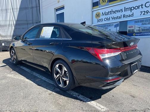 2022 Hyundai ELANTRA SEL