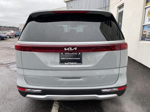 2024 Kia Carnival EX