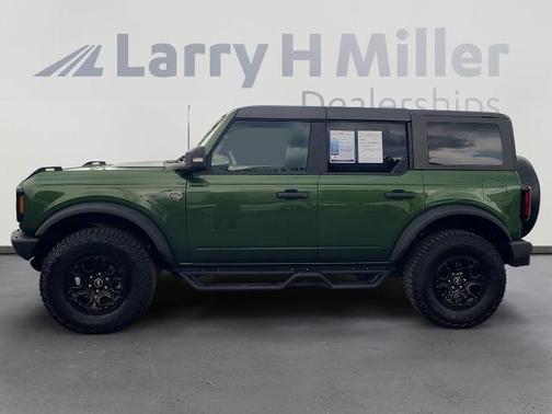 ERUPTION GREEN METALLIC 2024 Ford Bronco WILDTRAK