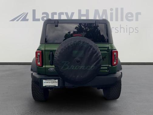 ERUPTION GREEN METALLIC 2024 Ford Bronco WILDTRAK