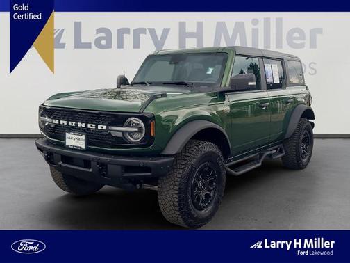 ERUPTION GREEN METALLIC 2024 Ford Bronco WILDTRAK