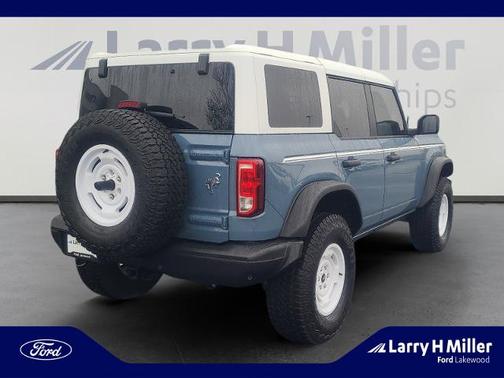 AZURE GRAY MET TRI-COAT 2025 Ford Bronco HERITAGE EDITION