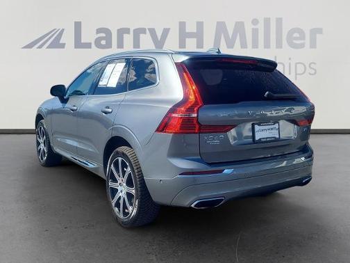Gray 2021 Volvo XC60 T5 INSCRIPTION