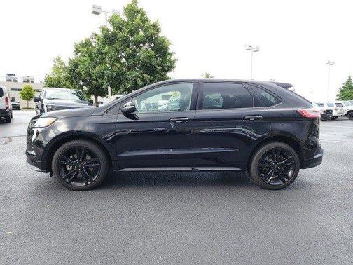 Photo 4 of 32 of 2020 Ford Edge ST