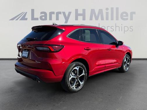 2023 Ford Escape ST-LINE SELECT