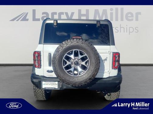 OXFORD WHITE 2023 Ford Bronco BADLANDS