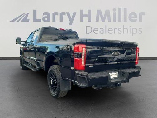 2025 Ford F-350 LARIAT SUPER DUTY