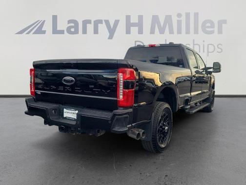 2025 Ford F-350 LARIAT SUPER DUTY