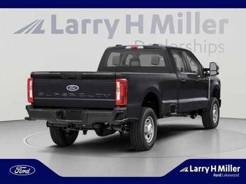 Star White 2027 Ford F-350 XL