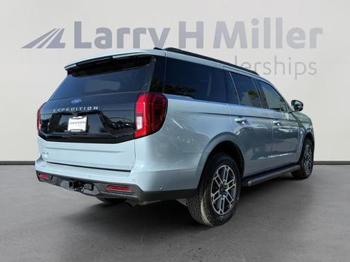 GLACIER GRAY METALLIC TC 2025 Ford Expedition ACTIVE