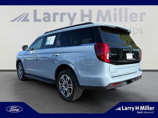 GLACIER GRAY METALLIC TC 2025 Ford Expedition ACTIVE