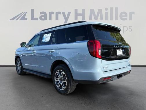 GLACIER GRAY METALLIC TC 2025 Ford Expedition ACTIVE