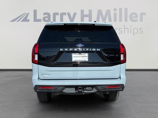 GLACIER GRAY METALLIC TC 2025 Ford Expedition ACTIVE