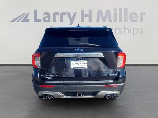 AGATE BLACK METALLIC 2022 Ford Explorer PLATINUM