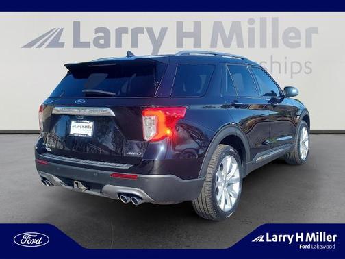 AGATE BLACK METALLIC 2022 Ford Explorer PLATINUM