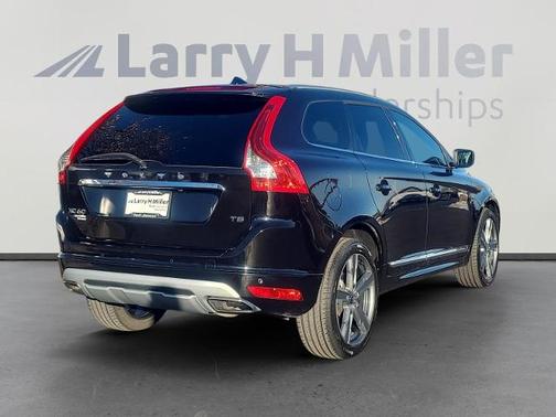 2017 Volvo XC60 T5 DYNAMIC