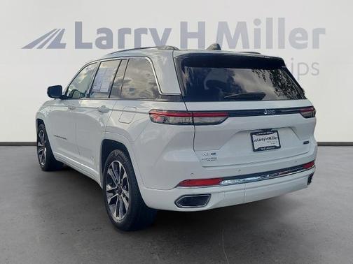 Bright White Clearcoat 2022 Jeep Grand Cherokee OVERLAND