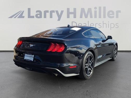 2022 Ford Mustang ECOBOOST PREMIUM