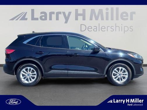 AGATE BLACK METALLIC 2020 Ford Escape SE