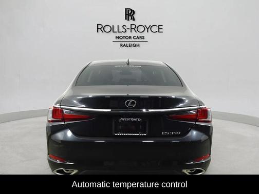 Obsidian Black 2022 Lexus ES 350 Base