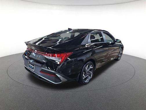 Abyss Black 2025 Hyundai ELANTRA HEV SEL Sport