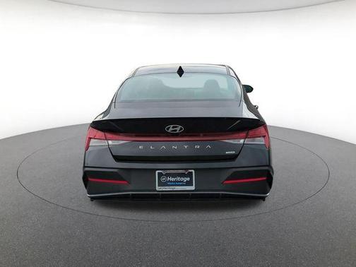 Abyss Black 2025 Hyundai ELANTRA HEV SEL Sport