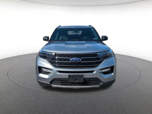 Iconic Silver Metallic 2020 Ford Explorer XLT