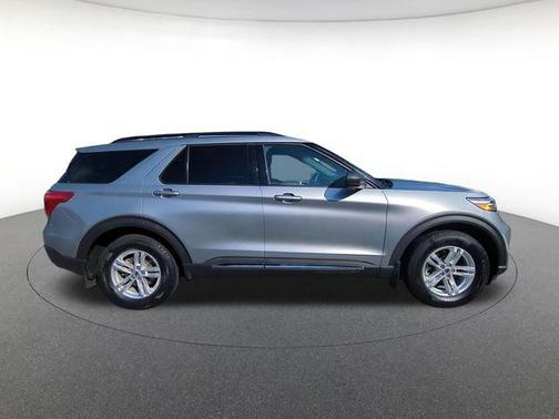 Iconic Silver Metallic 2020 Ford Explorer XLT