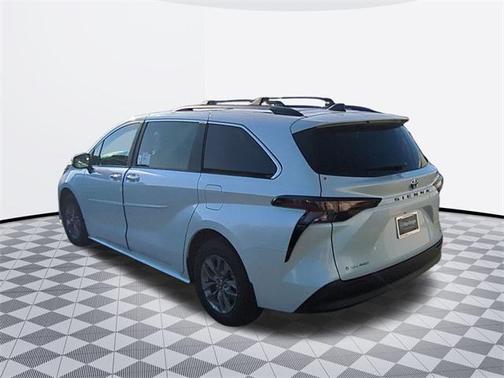 2025 Toyota Sienna XLE 7 Passenger