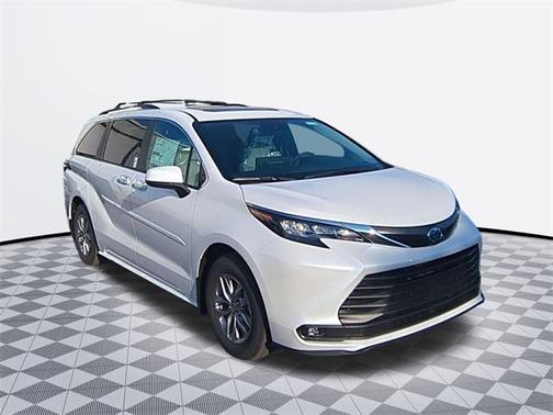 2025 Toyota Sienna XLE 7 Passenger