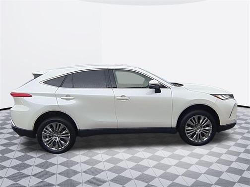 2022 Toyota Venza XLE