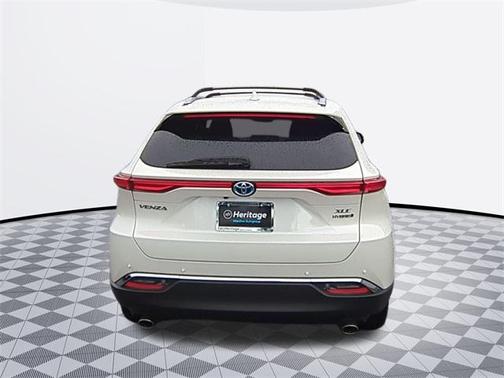 2022 Toyota Venza XLE
