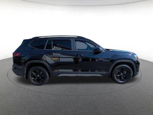 Deep Black Pearl 2025 Volkswagen Atlas 2.0T Peak Edition