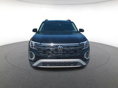 Deep Black Pearl 2025 Volkswagen Atlas 2.0T Peak Edition