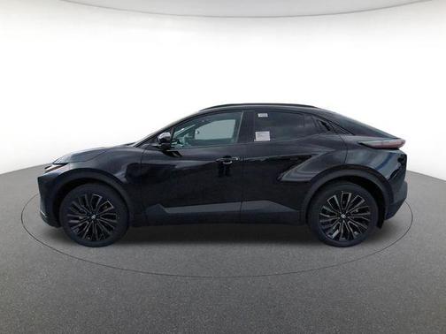 Midnight Black 2026 Toyota C-HR XSE
