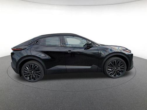 Midnight Black 2026 Toyota C-HR XSE