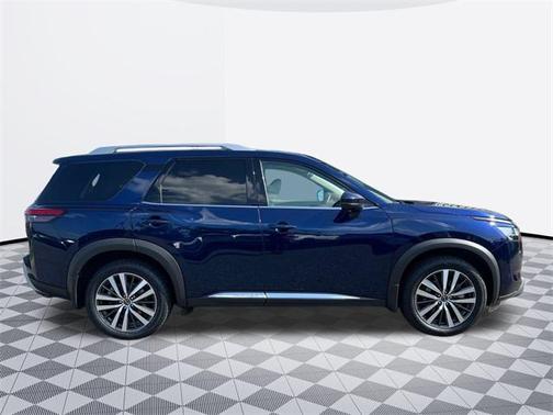2022 Nissan Pathfinder Platinum 4WD