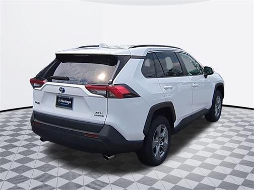 2022 Toyota RAV4 Hybrid XLE