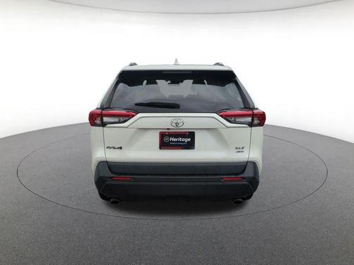 Blizzard Pearl 2021 Toyota RAV4 XLE Premium