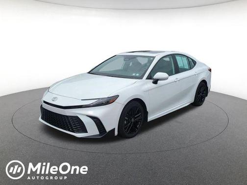 Ice Cap 2025 Toyota Camry SE
