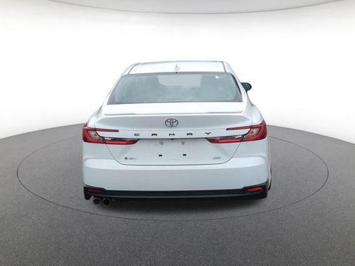 Ice Cap 2025 Toyota Camry SE