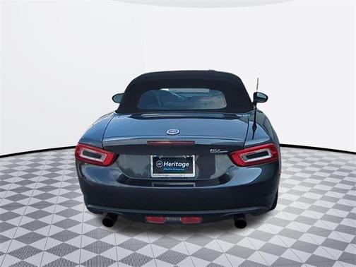 2018 FIAT 124 Spider Base