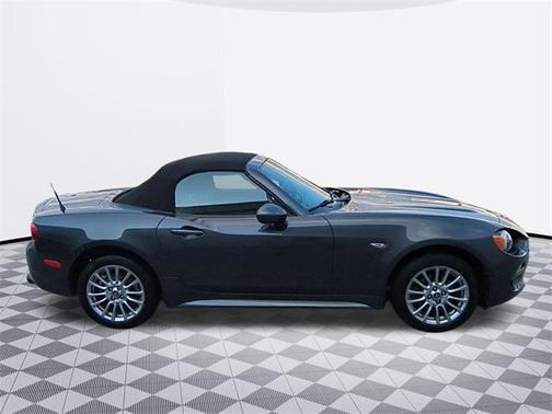 2018 FIAT 124 Spider Base