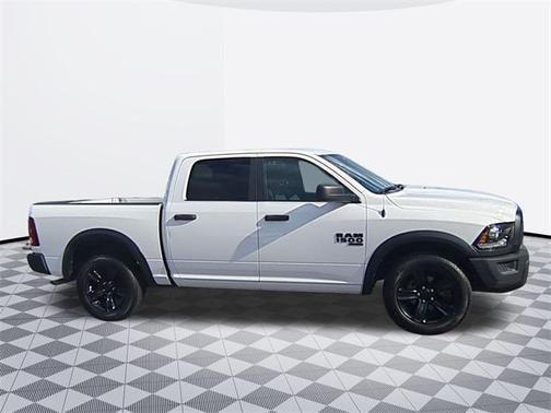 2024 RAM 1500 Classic Warlock Crew Cab 4x4 5'7' Box
