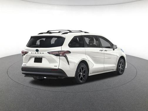 Ice 2026 Toyota Sienna Woodland Edition