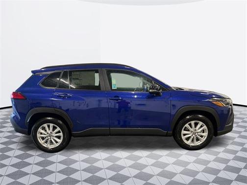 2025 Toyota Corolla Cross LE